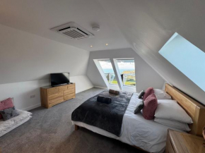 Camelot House 1 Bed Duplex Sea View Cabrio Balcony
